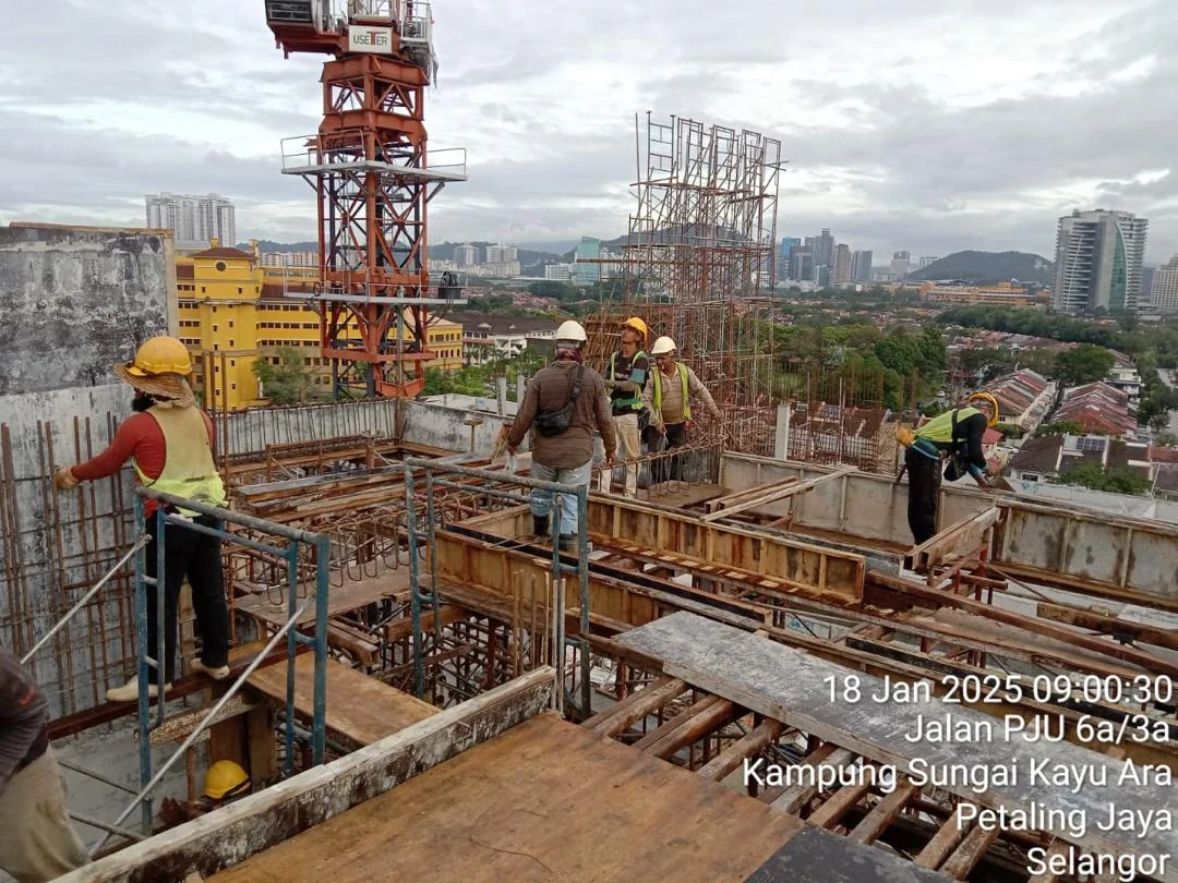 Yongda construction team carrying out structural work at One East
